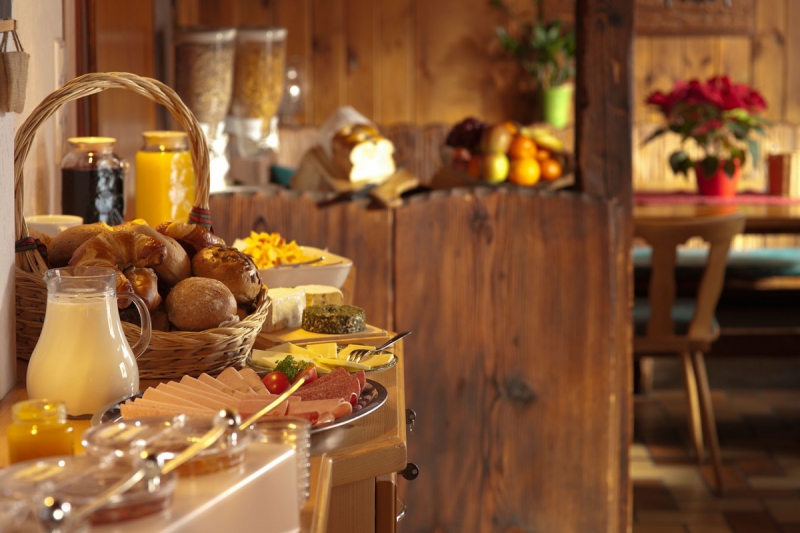 boulangerie-DRAP-min_breakfast_buffet_food_restaurant_meal_hotel_plate_fresh-718745